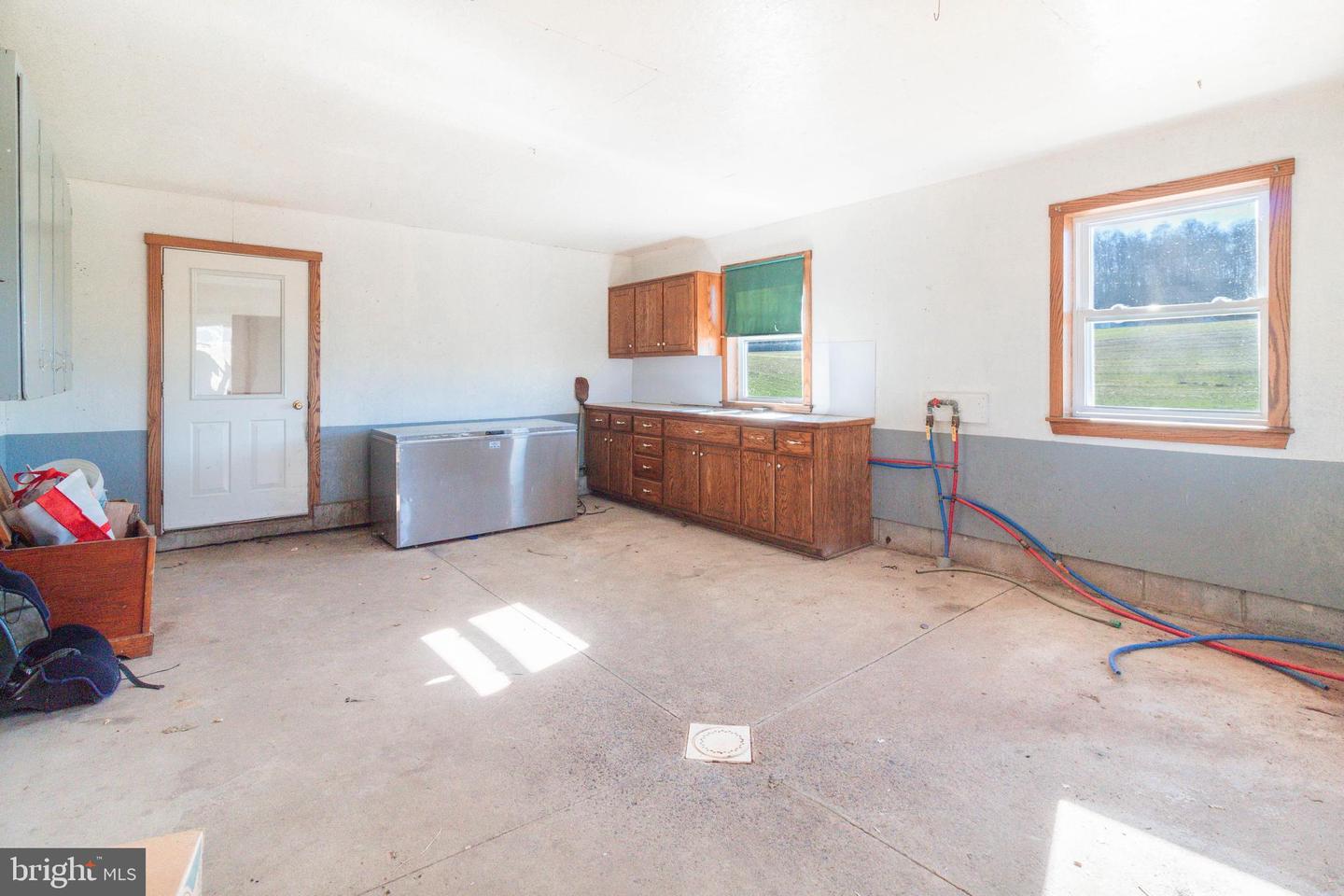 149-b Alice Ln Property Photo 11