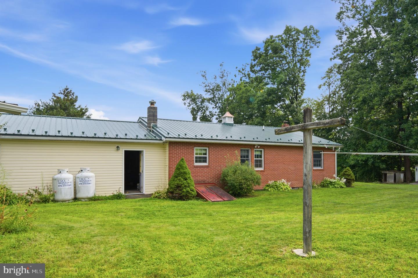 1847 Vanormer Rd Property Photo 4