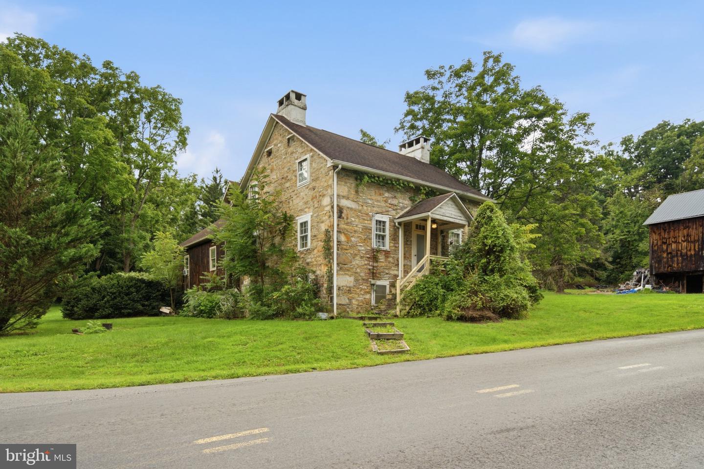 4596 Arch Rock Rd Property Photo 11