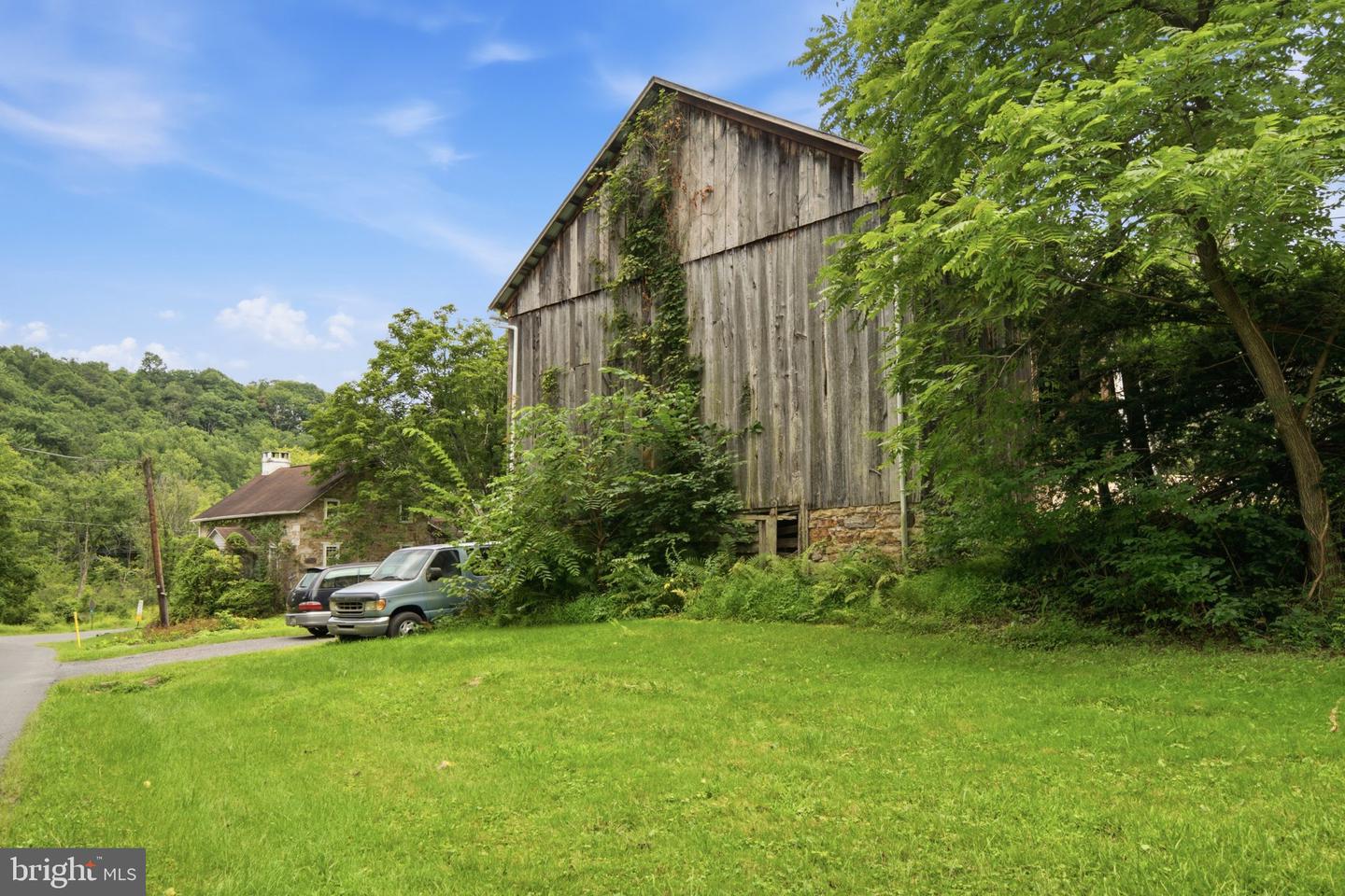 4596 Arch Rock Rd Property Photo 28