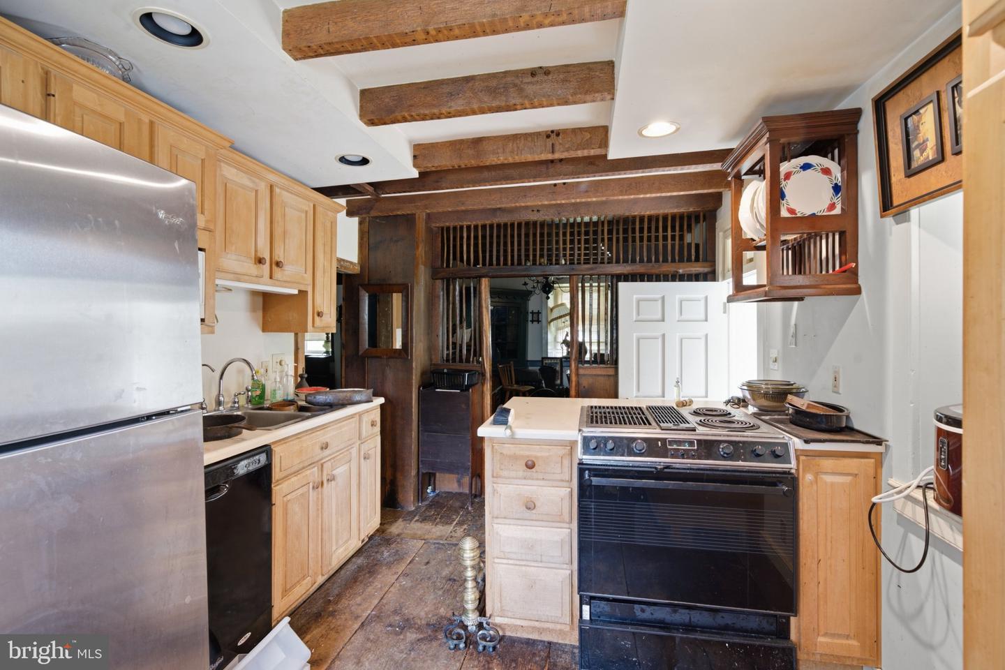 4596 Arch Rock Rd Property Photo 31