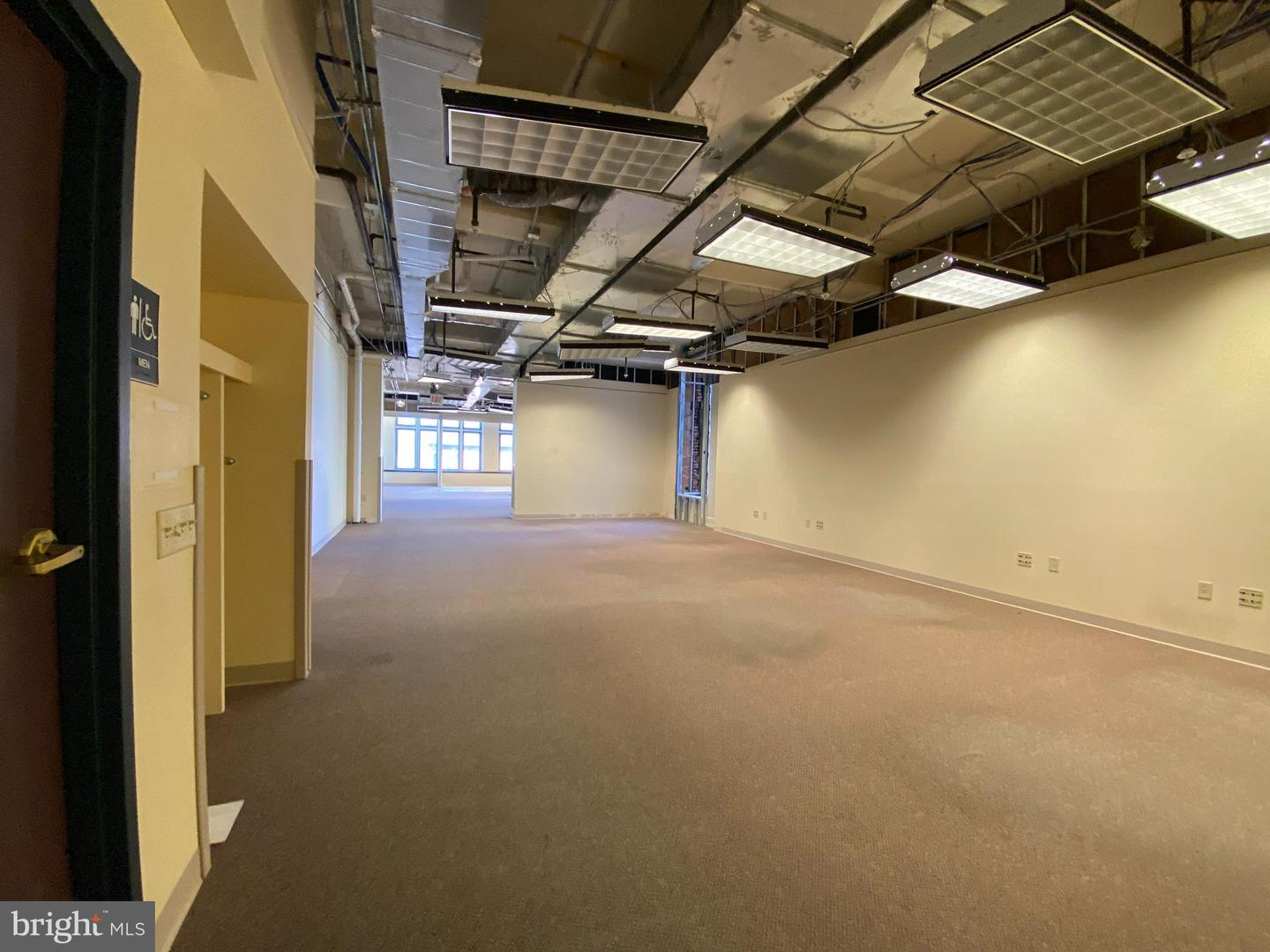 8 W King #830 Property Photo 15