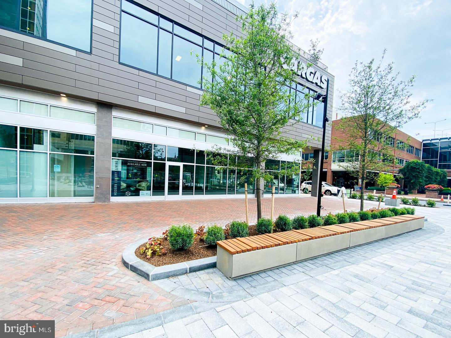 101 N Queen St #107-109 Property Photo 3