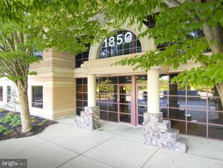 1850 William Penn Way #201 Property Photo 1