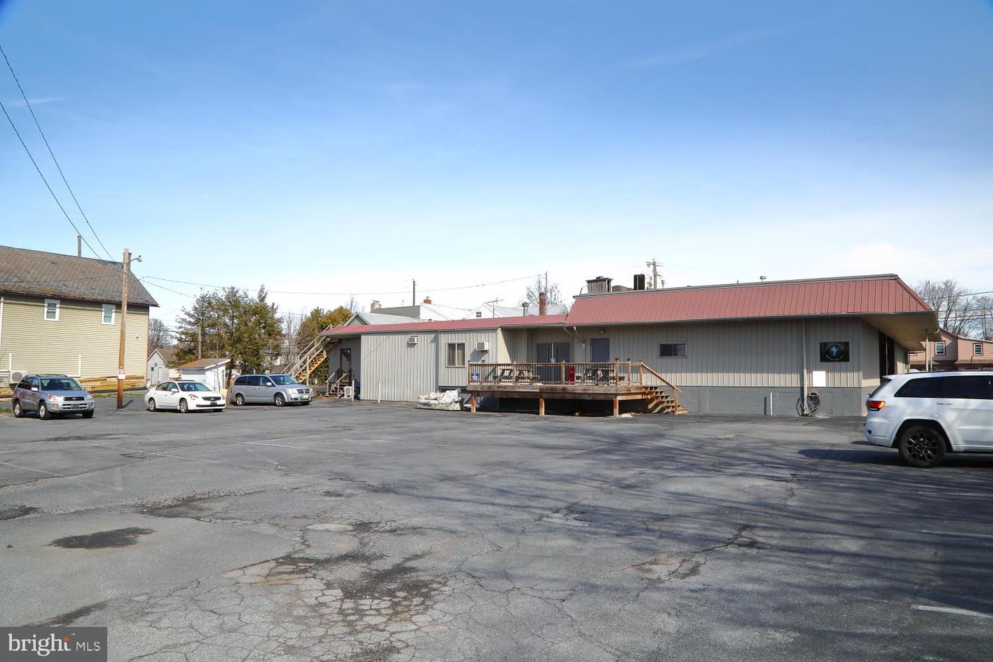 726-730 W Main St Property Photo 5