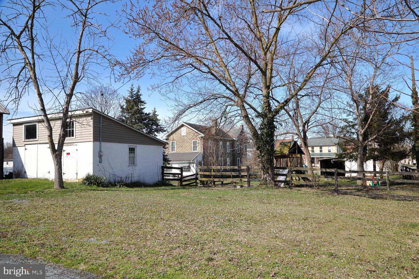 726-730 W Main St Property Photo 21