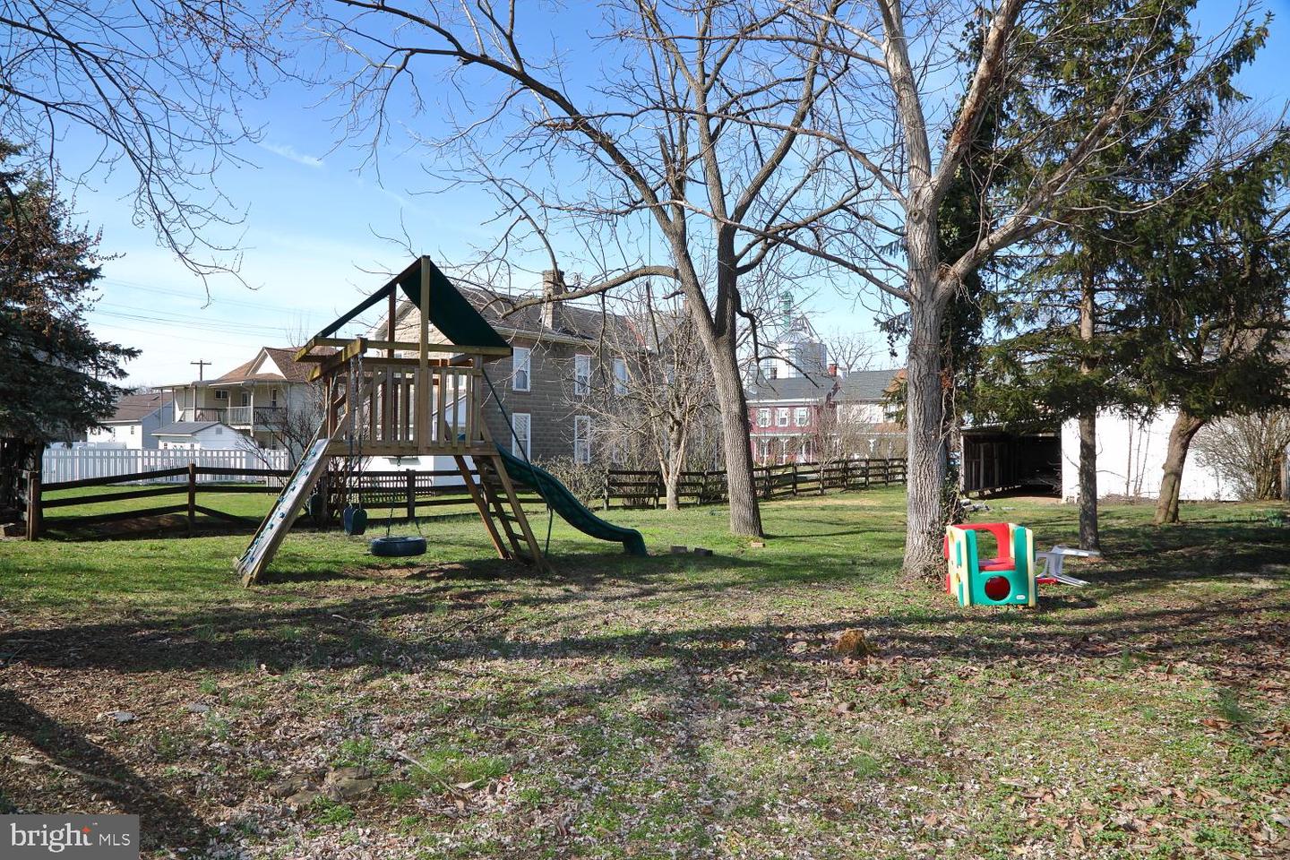 726-730 W Main St Property Photo 22