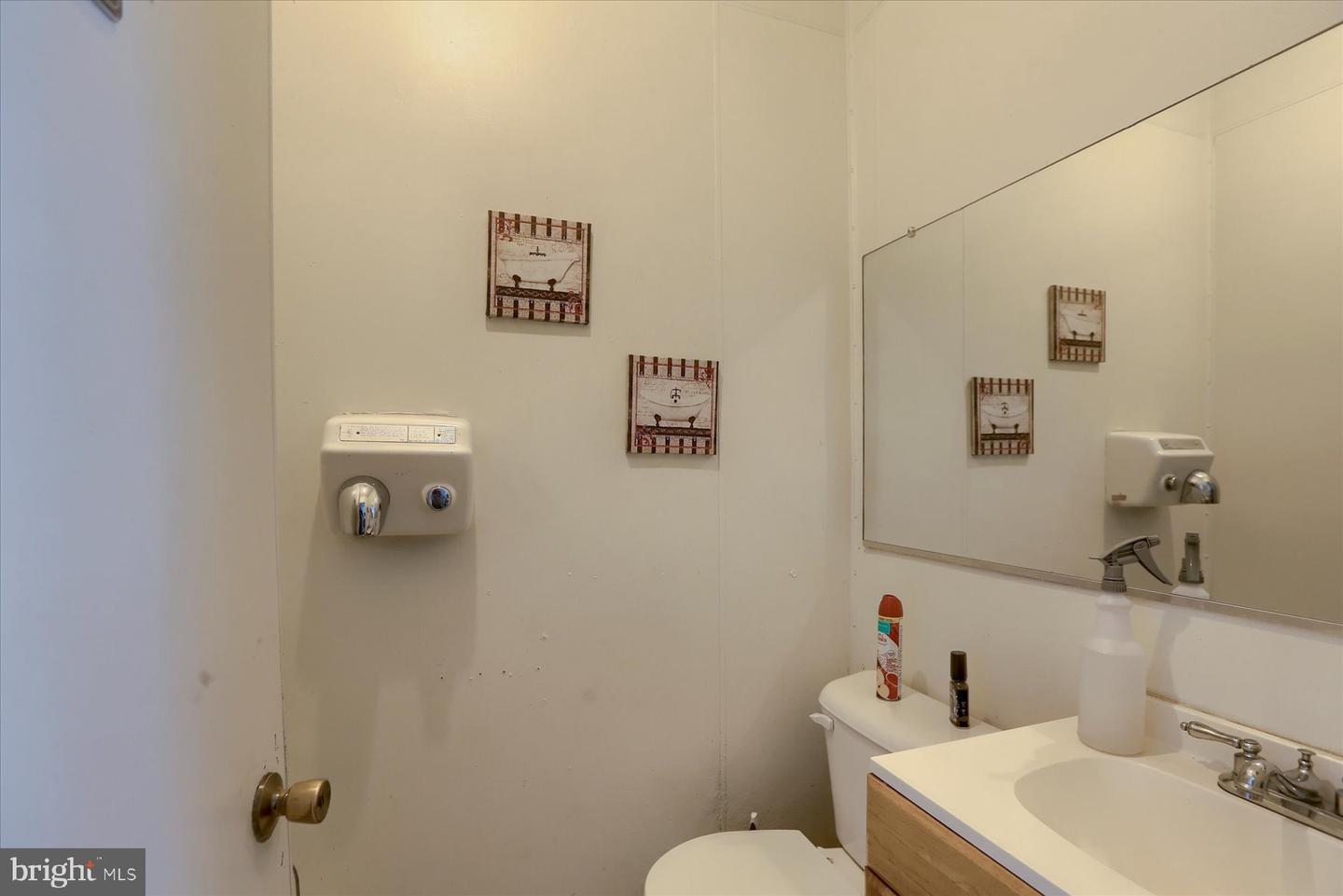 4027 Columbia Ave Property Photo 15