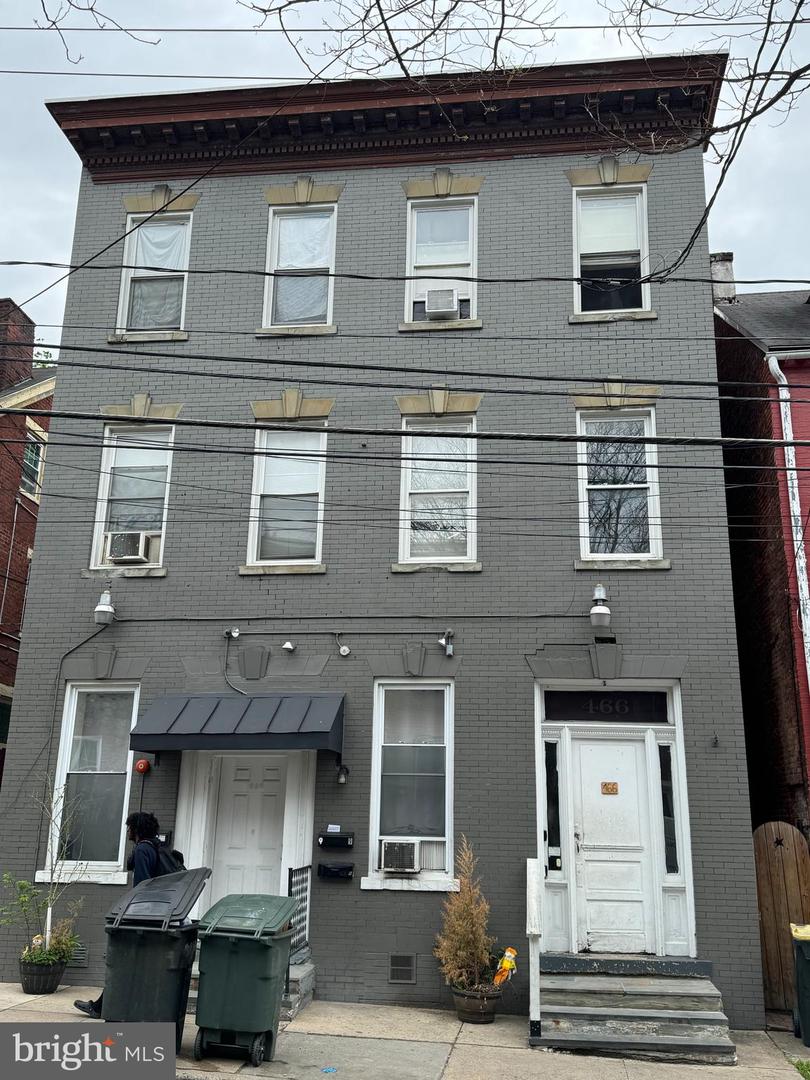 464 Manor St Property Photo 1
