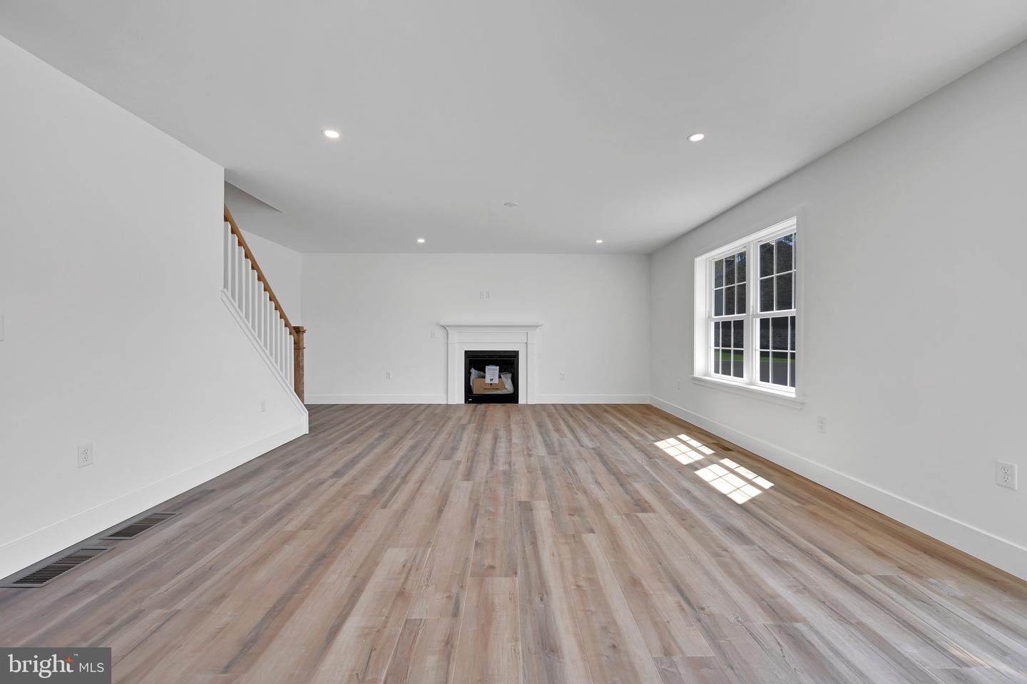 331 W Fritz Ave Property Photo 5