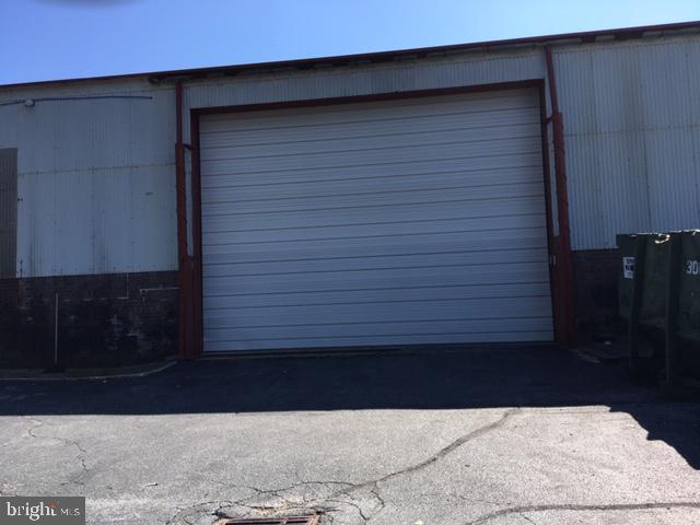 175 E King St Property Photo 1