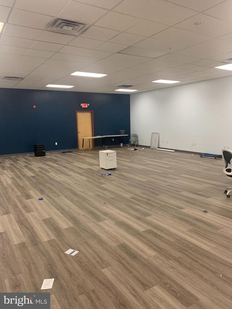 1000 New Holland Ave #b2 Property Photo 8