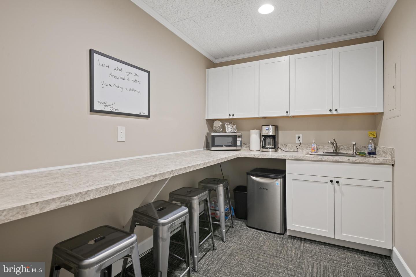 845 Silver Spring Plz Property Photo 25