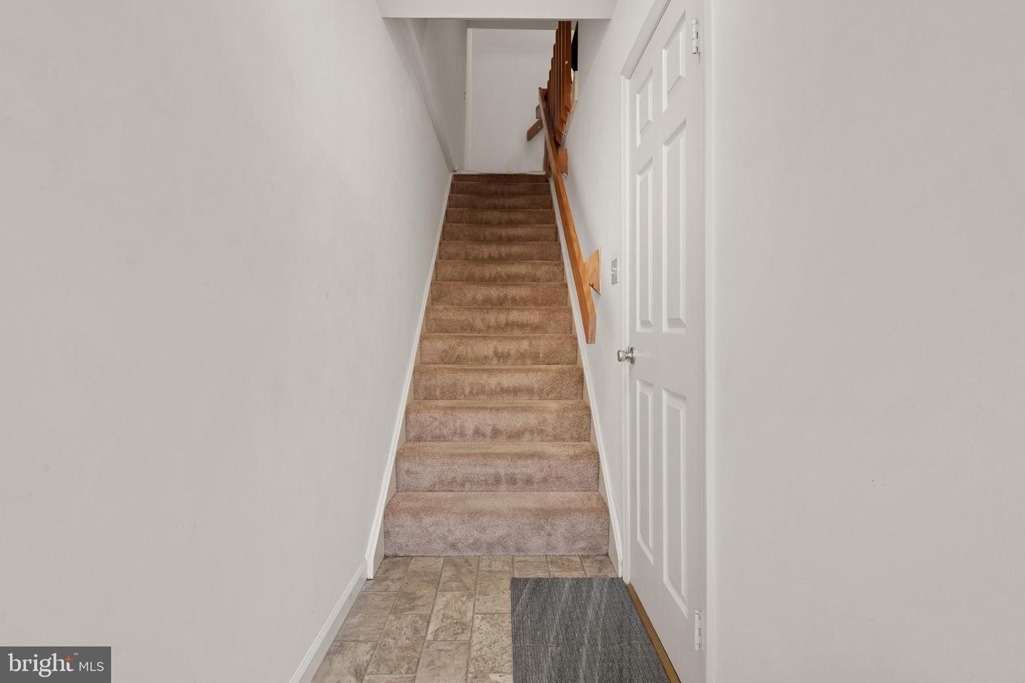 845 Silver Spring Plz Property Photo 28