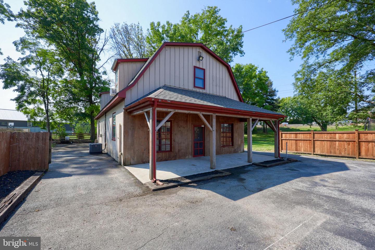 2688 Old Philadelphia Pike Property Photo 2