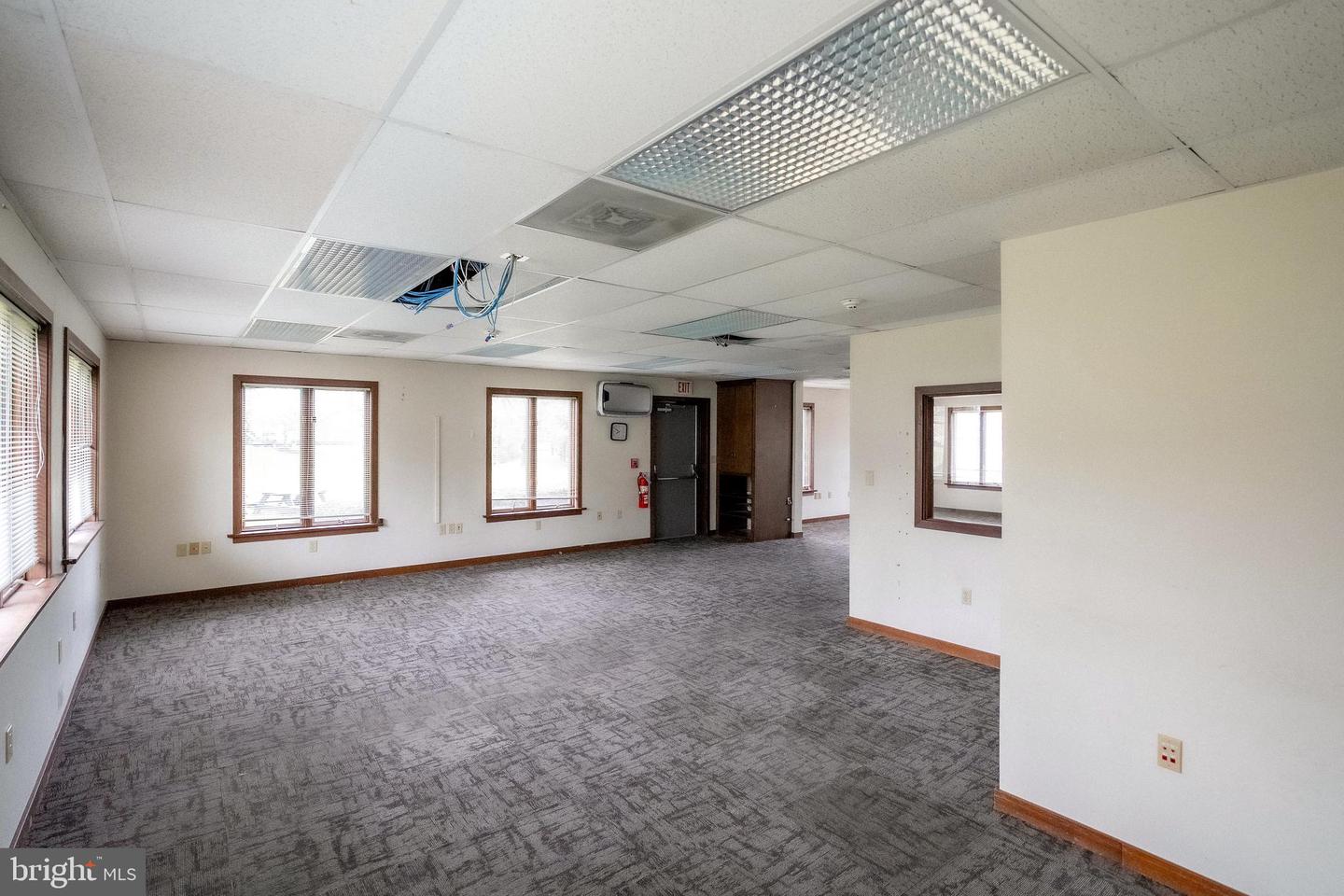 118 W Airport Rd Property Photo 19