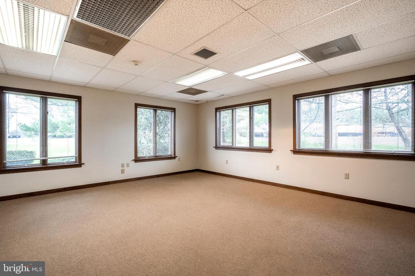 118 W Airport Rd Property Photo 36