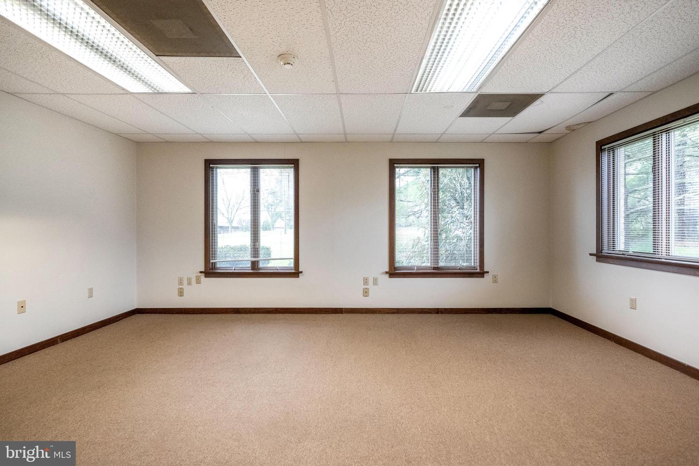 118 W Airport Rd Property Photo 37