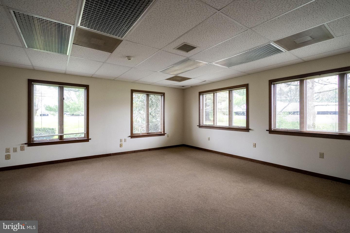 118 W Airport Rd Property Photo 45