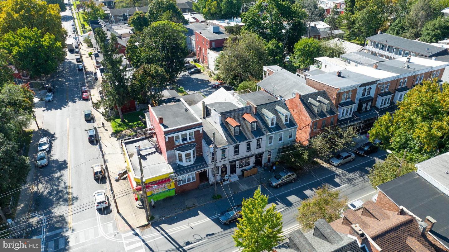 540-542 E King St Property Photo 12