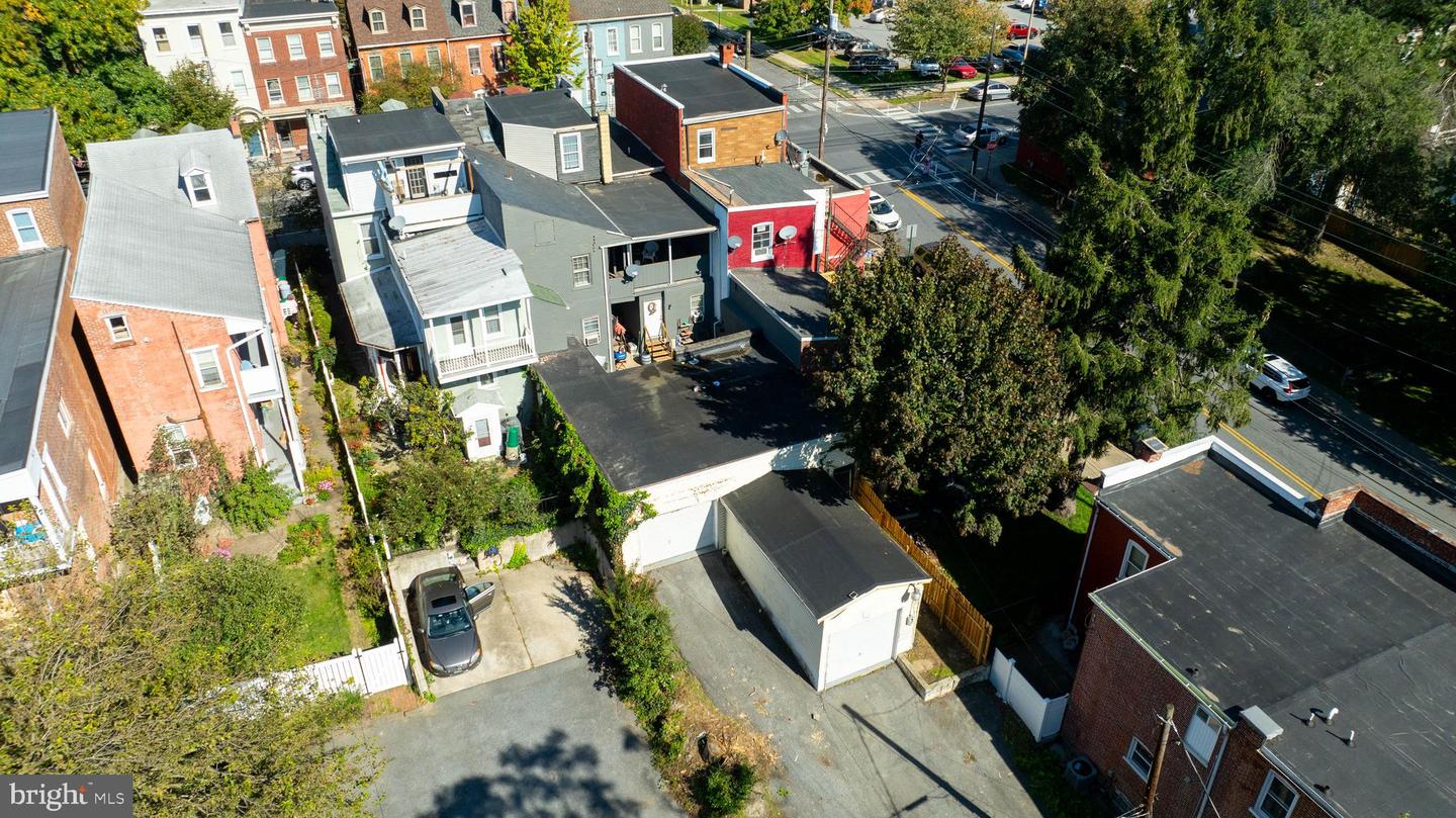 540-542 E King St Property Photo 14