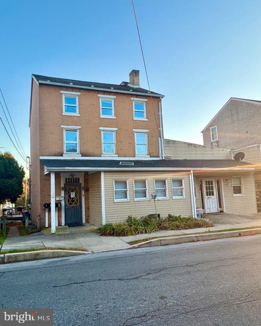 22 W Gay St Property Photo
