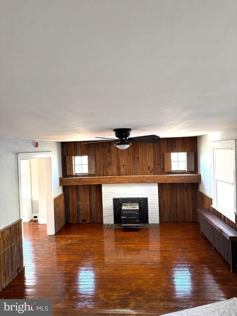 102 Roselawn Ave Property Photo 2