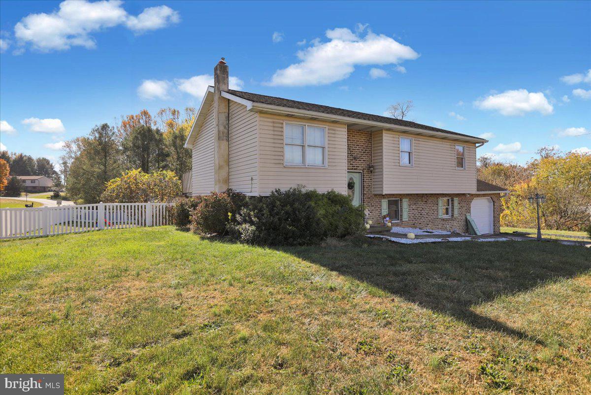 38 Den Mar Dr Property Photo 2