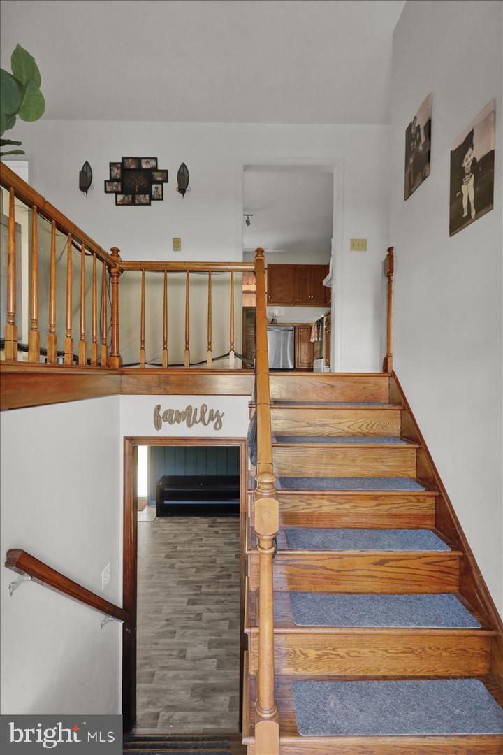 38 Den Mar Dr Property Photo 4