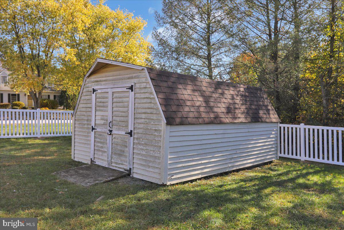 38 Den Mar Dr Property Photo 32