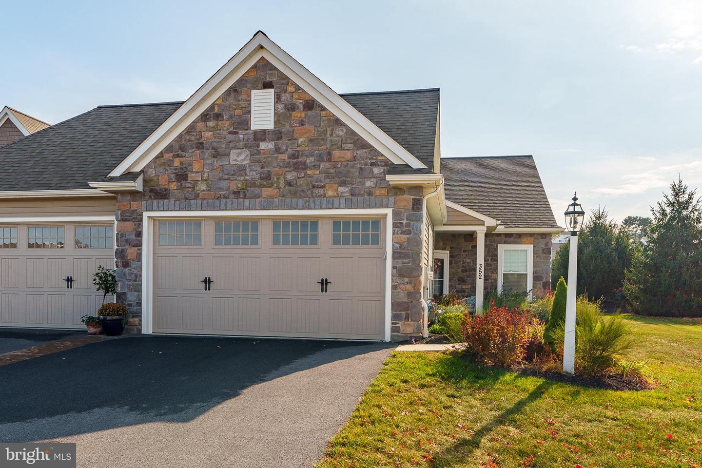 352 Meadow Rose Dr Property Photo