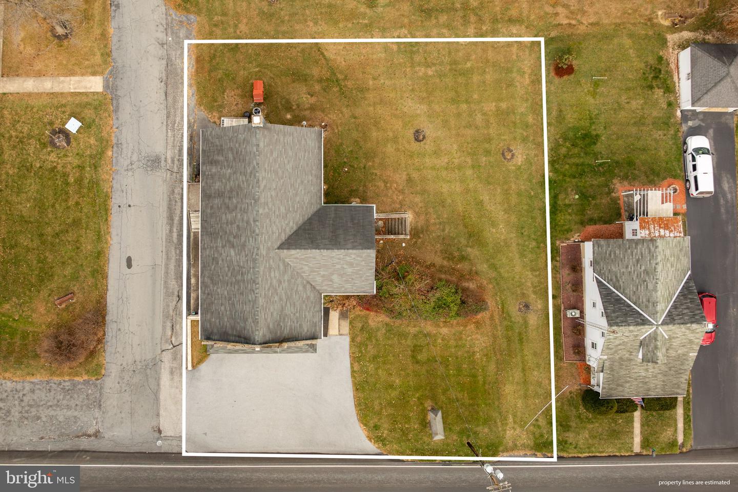 1242 Newport Rd Property Photo 2