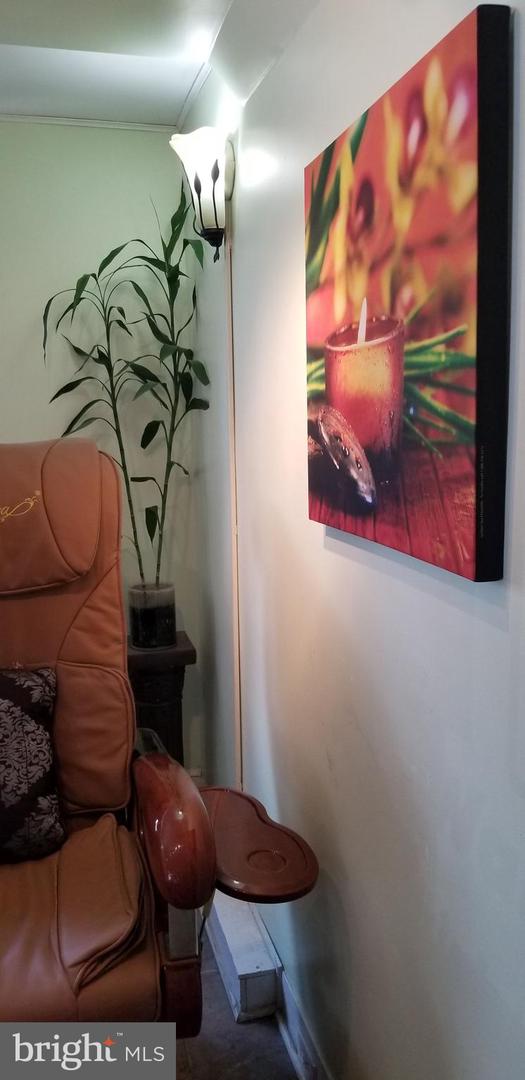 Nail Salon Property Photo 28