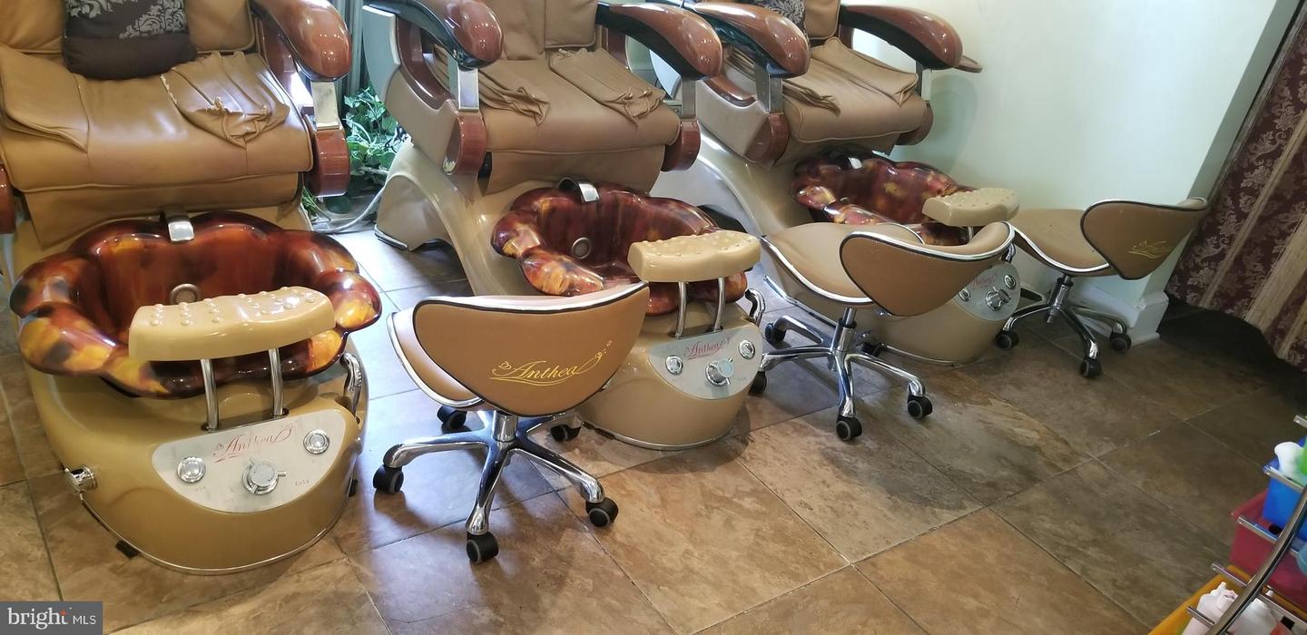 Nail Salon Property Photo 30