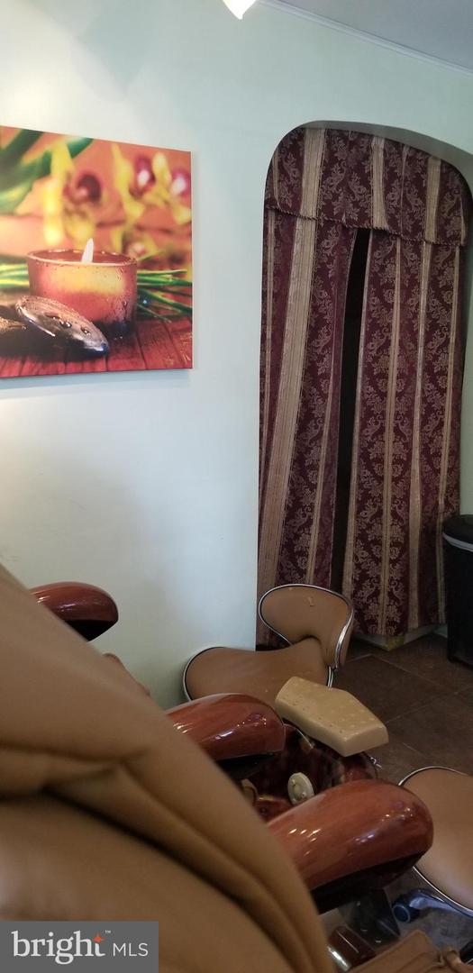 Nail Salon Property Photo 36