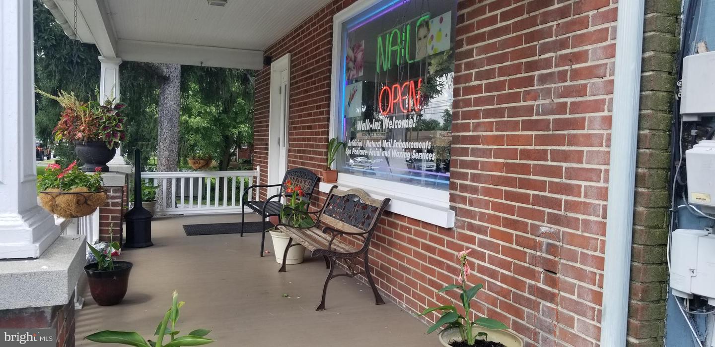 Nail Salon Property Photo 45