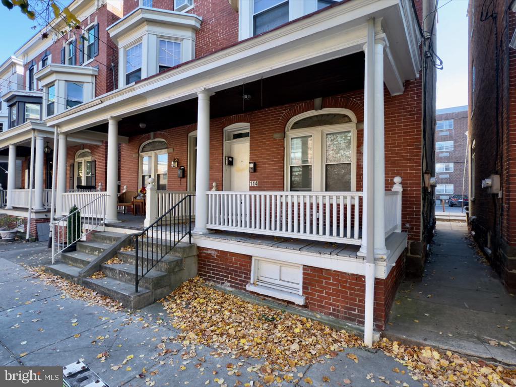 11 Apartments Near Lgh (3 Properties) Property Photo 3
