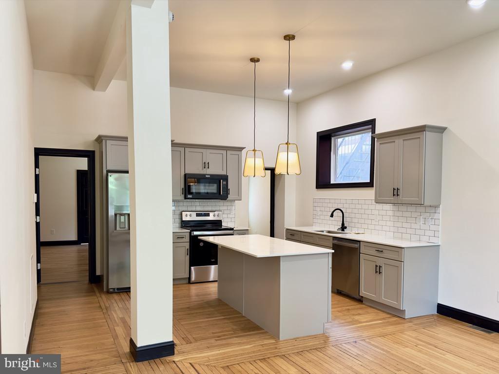 11 Apartments Near Lgh (3 Properties) Property Photo 4