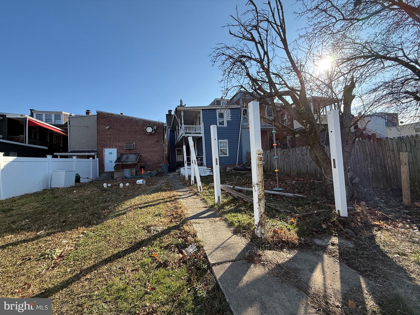 739-741 Manor St Property Photo 4
