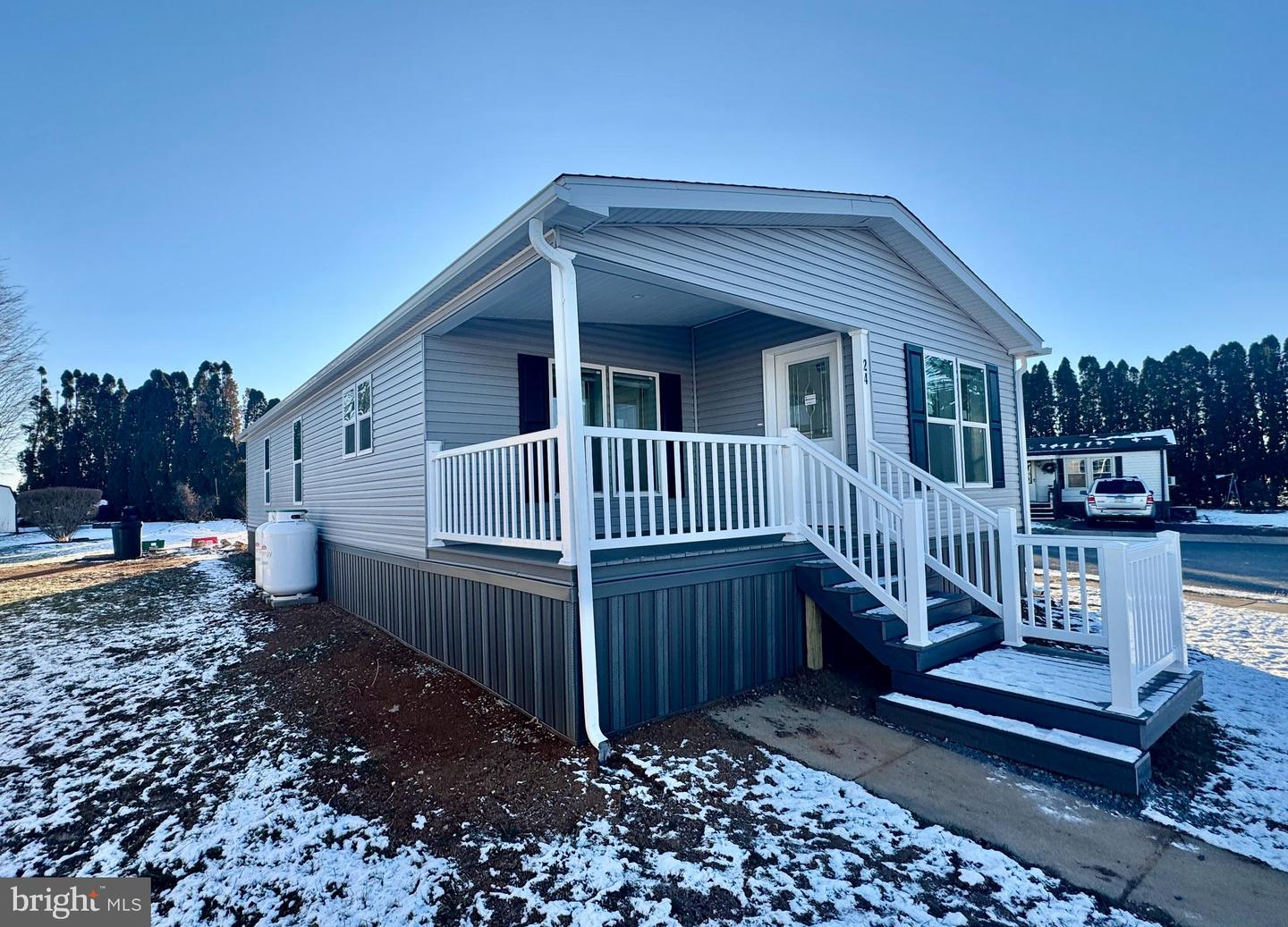 24 Moccasin Dr Property Photo