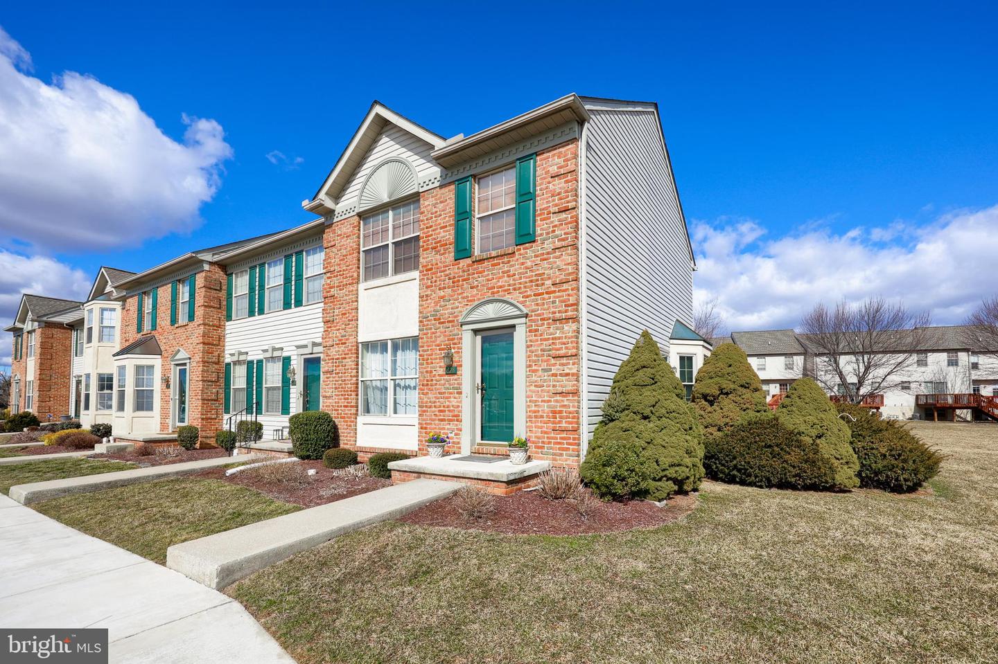 628 Cobblestone Ln Property Photo