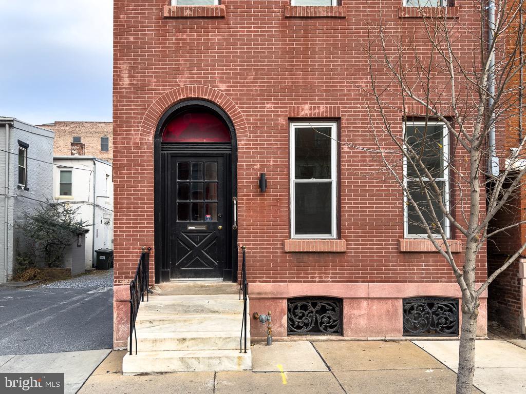 11 E Walnut St Property Photo 59