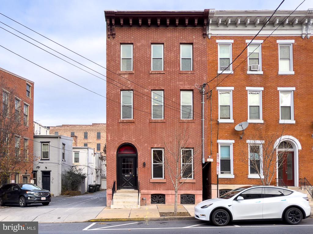 11 E Walnut St Property Photo 60
