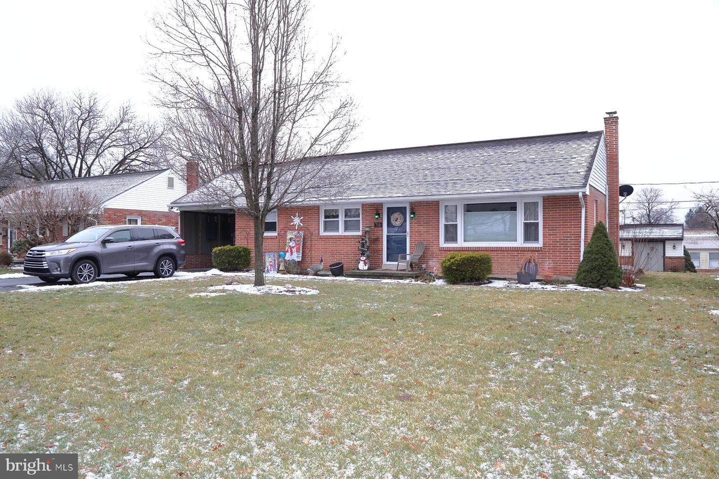 210 Frederick St Property Photo