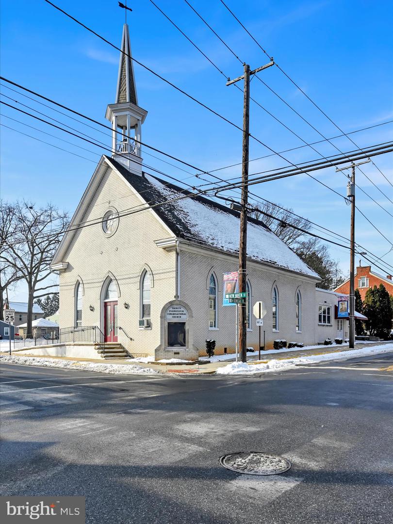 100 New Haven St Property Photo 2
