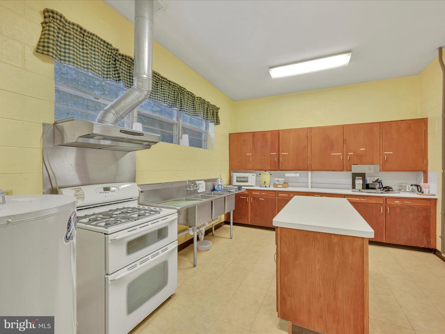 100 New Haven St Property Photo 29