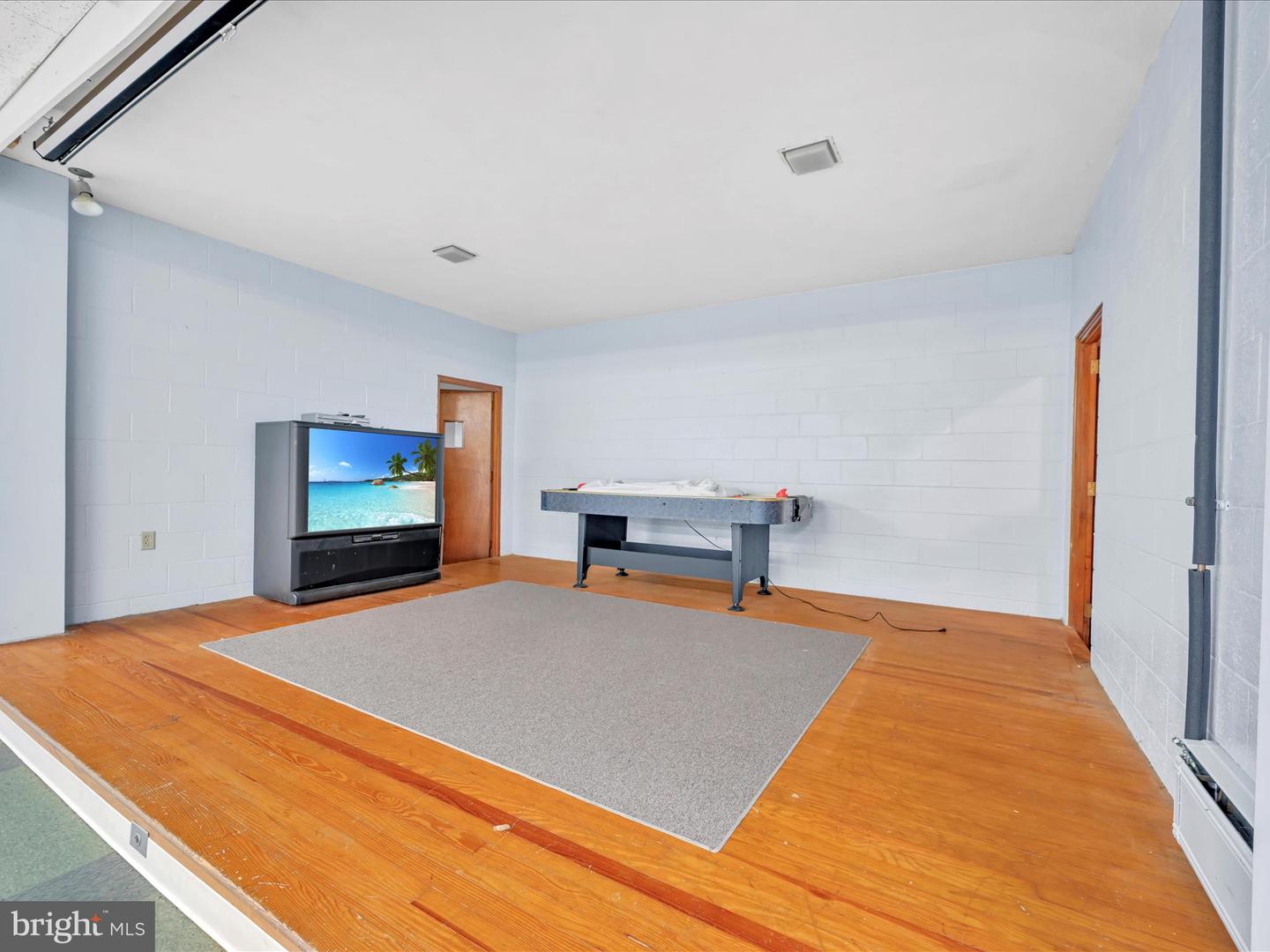 100 New Haven St Property Photo 33