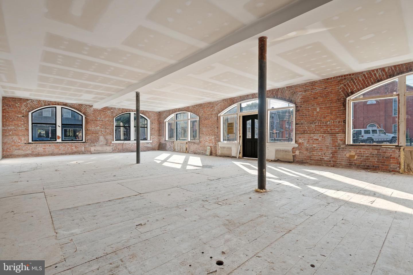 1 S Charlotte St Property Photo 14