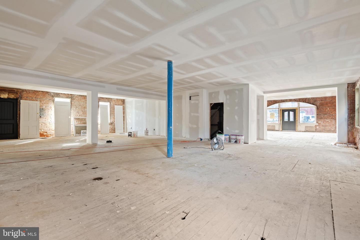 1 S Charlotte St Property Photo 16