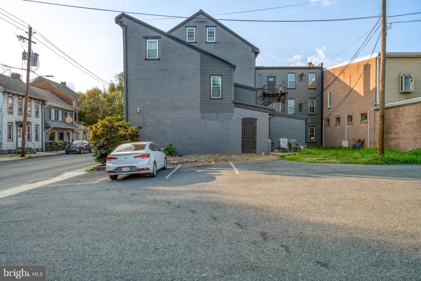 1 S Charlotte St Property Photo 29